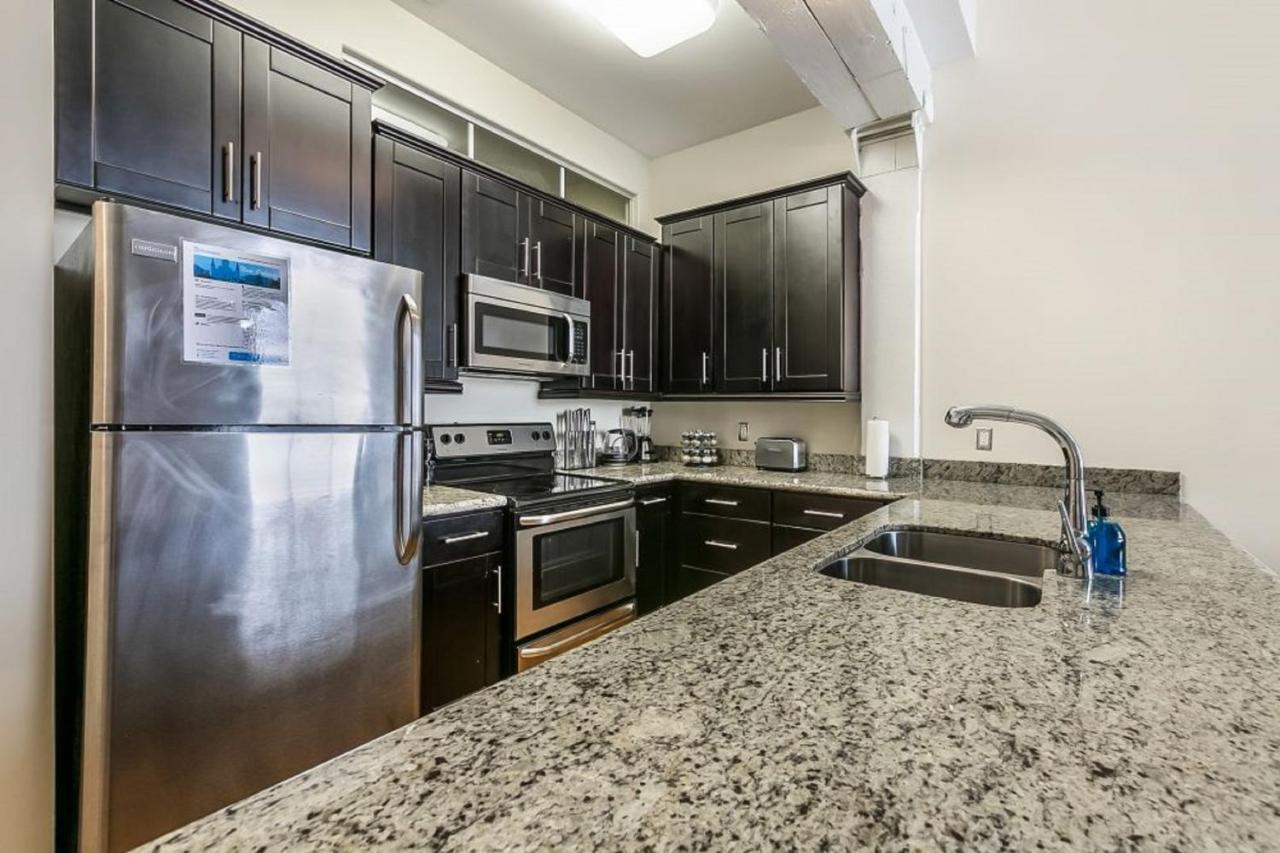 Beautiful Condos Steps From French Quarter And Bourbon St New Orleans Ngoại thất bức ảnh